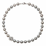 Daisy náhrdelník sivý